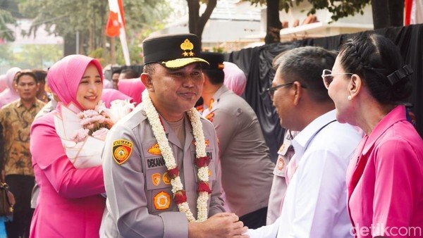 Kapolda Jatim Irjen Dekananto Bawa Misi Dekatkan Polisi dengan Masyarakat